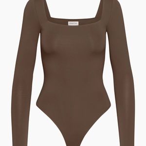 Contour Squareneck Longsleeve Bodysuit in Coffee Bean Brown